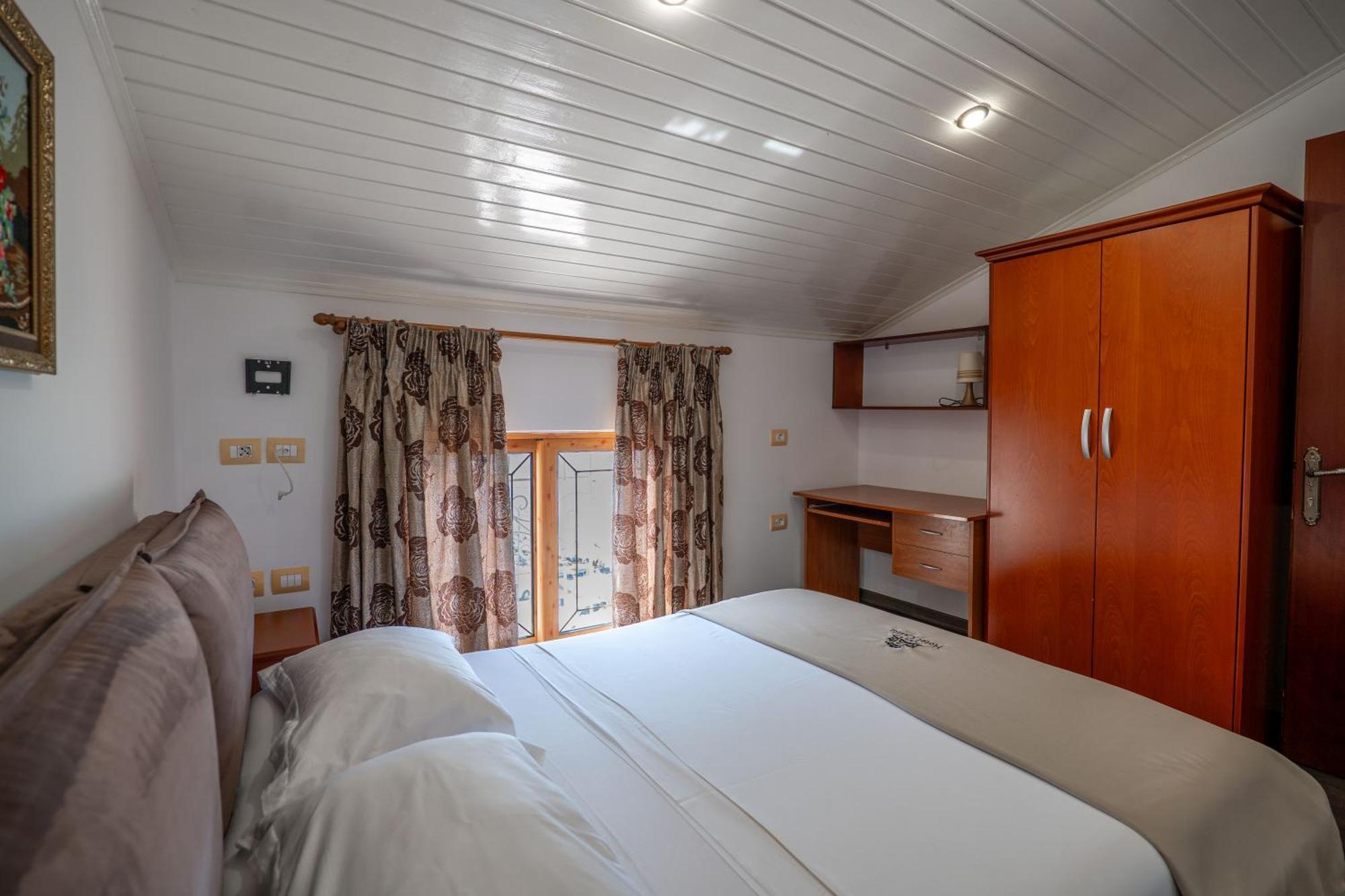 Hotel Castle Ksamil Eksteriør billede