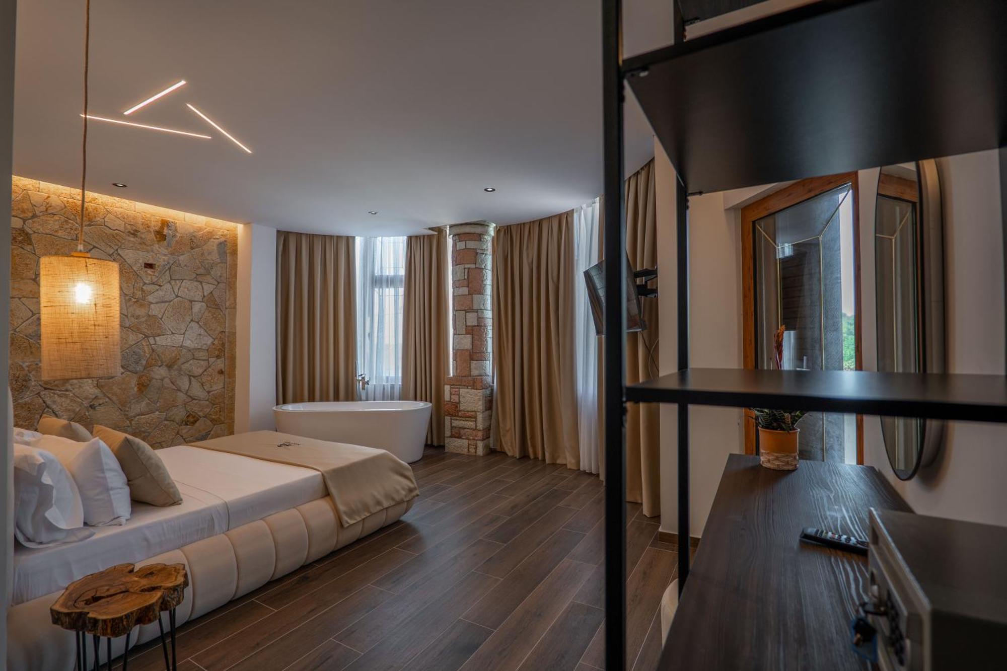 Hotel Castle Ksamil Eksteriør billede